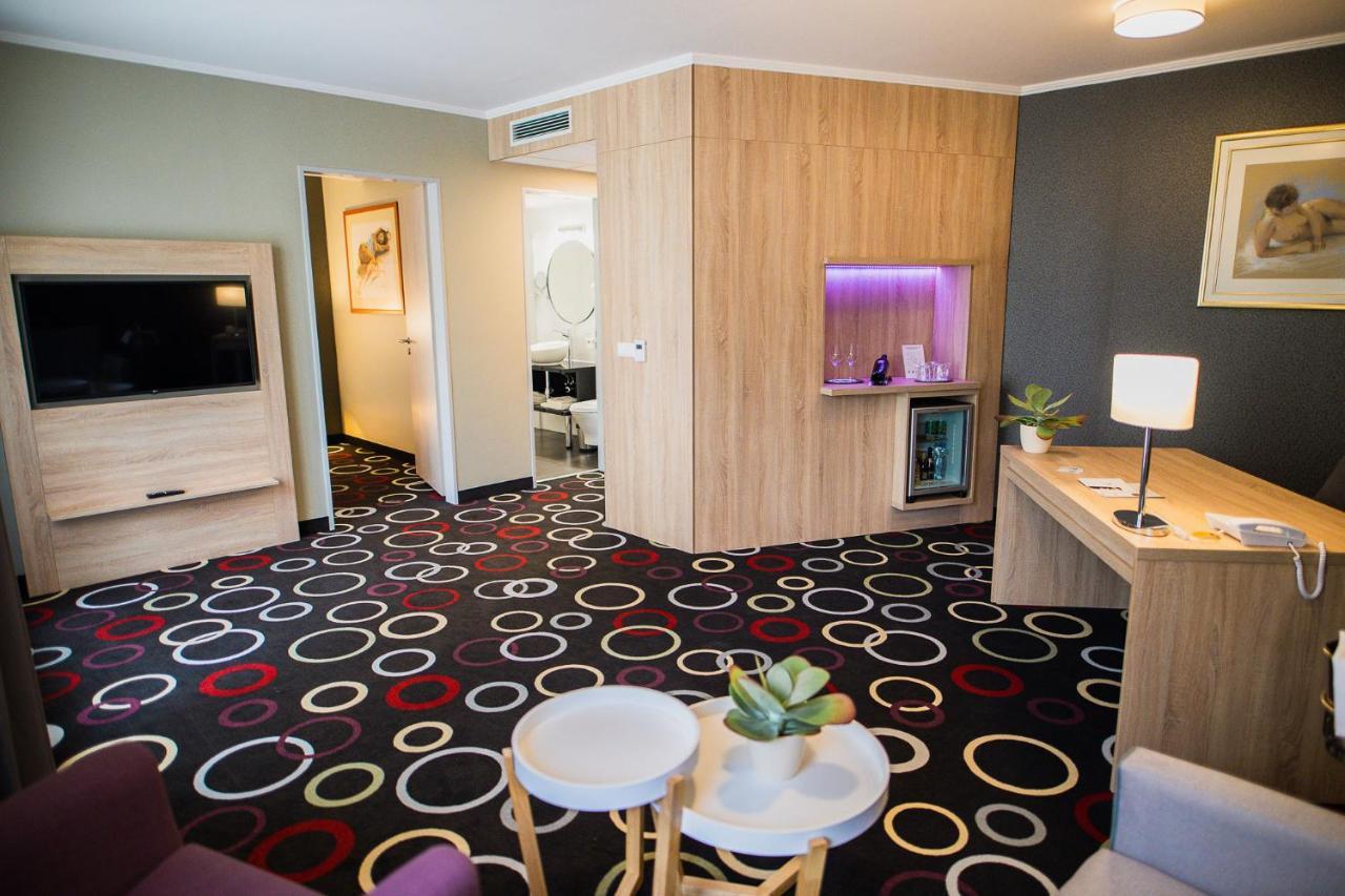 Garden Wellness Es Konferencia Hotel