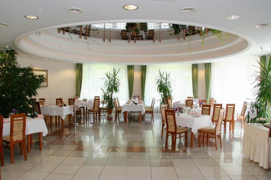 Hotel Garden Wellness Es Konferencia 4*