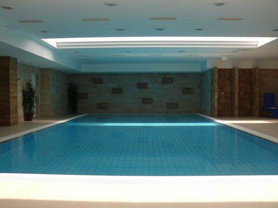 Garden Wellness Es Konferencia Отель Сольнок